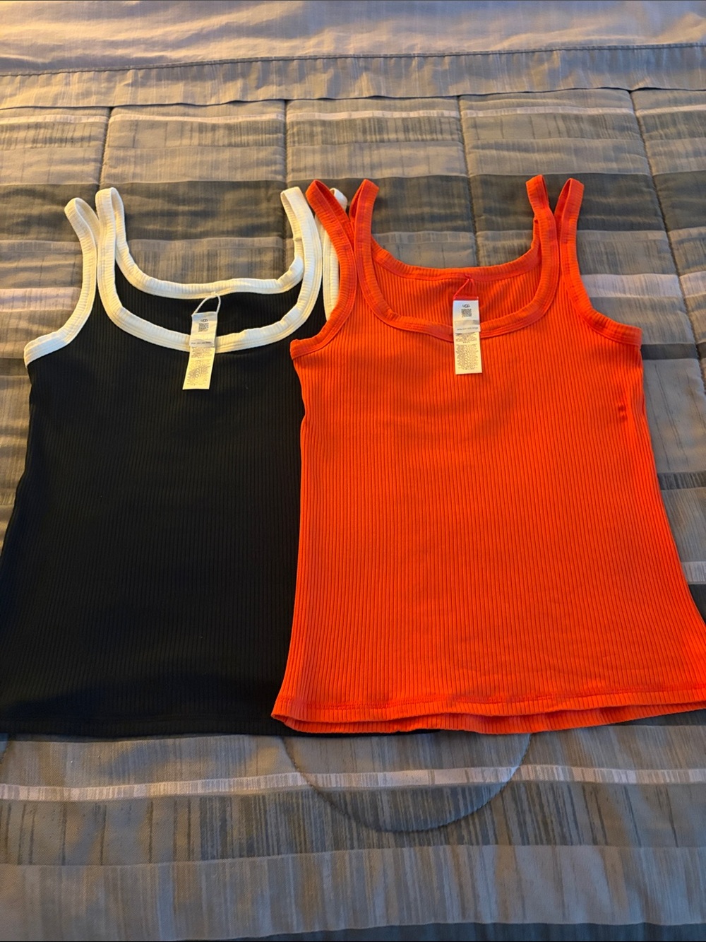 Bundle of Ugg Nael Rib Tank size S